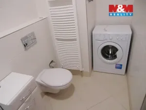 Pronájem bytu 1+kk, Praha - Horní Měcholupy, Modenská, 33 m2