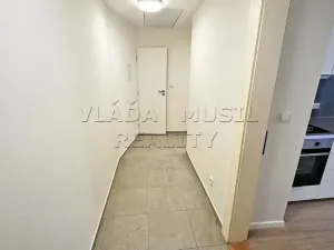 Pronájem bytu 2+kk, Praha - Libeň, Novákových, 36 m2