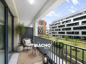 Pronájem bytu 1+kk, Praha - Hloubětín, Poděbradská, 31 m2