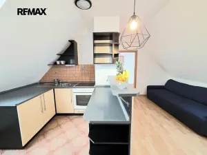 Prodej bytu 2+kk, Jesenice, Příčná I., 45 m2