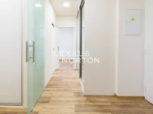 Pronájem bytu 2+kk, Praha - Dejvice, Evropská, 73 m2