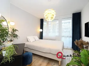 Pronájem bytu 2+kk, Praha - Karlín, U Sluncové, 40 m2