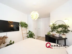 Pronájem bytu 2+kk, Praha - Karlín, U Sluncové, 40 m2