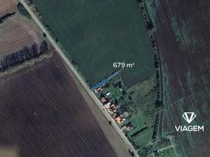 Prodej pole, Bánov, 679 m2