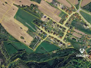 Prodej podílu pole, Petráveč, 479 m2