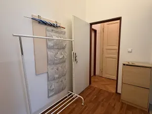 Pronájem bytu 2+kk, Praha - Karlín, Kaizlovy sady, 38 m2