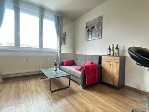 Pronájem bytu 1+kk, Jablonec nad Nisou, Jizerská, 29 m2