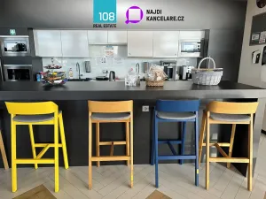 Pronájem kanceláře, Praha - Holešovice, Argentinská, 597 m2