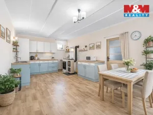 Prodej rodinného domu, Spomyšl, 350 m2