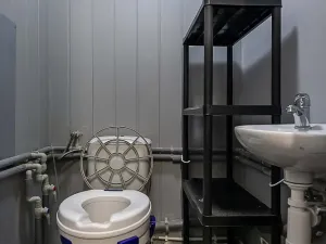 Prodej obchodního prostoru, Praha - Horní Počernice, Běluňská, 24 m2