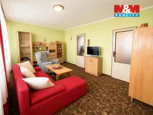 Prodej bytu 3+1, Budyně nad Ohří, Poplužní, 67 m2