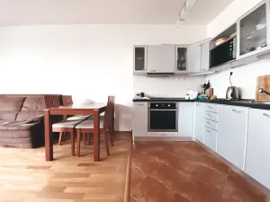 Pronájem bytu 2+kk, Praha - Smíchov, Štorkánova, 60 m2