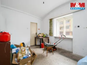 Prodej rodinného domu, Hostomice, Školní náměstí, 150 m2