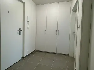 Pronájem bytu 2+kk, Praha - Modřany, Komořanská, 50 m2
