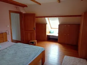 Pronájem rodinného domu, Hluk, 200 m2