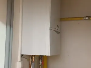 Pronájem obchodního prostoru, Teplice, U Hadích lázní, 32 m2