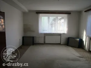 Dražba vícegeneračního domu, Praha - Letňany, Vamberská, 246 m2