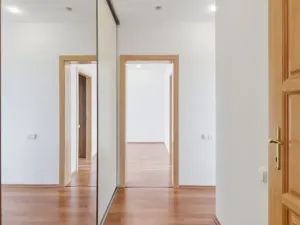 Prodej bytu 2+1, Praha - Malešice, Káranská, 53 m2