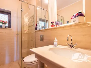 Prodej bytu 4+kk, Topola, Bulharsko, 188 m2