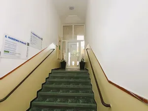 Pronájem kanceláře, Hradec Králové, Československé armády, 36 m2