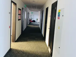 Pronájem kanceláře, Pardubice, Bělehradská, 32 m2