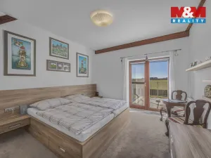 Prodej rodinného domu, Sulice - Želivec, Hlavní, 374 m2