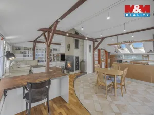 Prodej rodinného domu, Sulice - Želivec, Hlavní, 374 m2