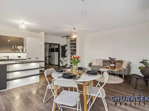 Prodej bytu 3+kk, Praha - Hrdlořezy, V třešňovce, 287 m2