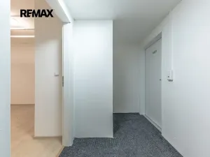 Prodej bytu 1+kk, Praha - Střížkov, Děčínská, 23 m2