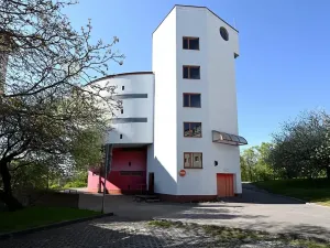 Pronájem garážového stání, Praha - Žižkov, Nad Ohradou, 20 m2