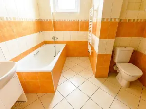 Pronájem bytu 2+kk, Praha - Strašnice, Černokostelecká, 47 m2