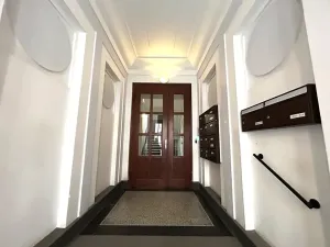 Pronájem bytu 1+kk, Praha - Holešovice, Tusarova, 32 m2