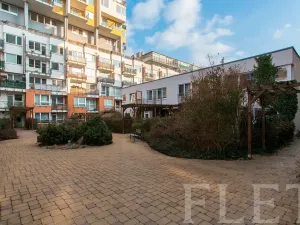 Pronájem bytu 2+kk, Praha - Vysočany, Pod Harfou, 48 m2