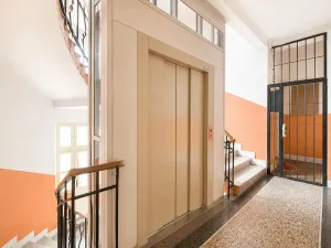 Prodej ubytování, Praha - Smíchov, Vltavská, 57 m2