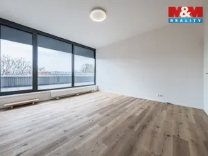 Pronájem obchodního prostoru, Praha - Petrovice, Ohmova, 14 m2