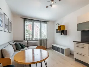 Pronájem bytu 2+kk, Praha - Kamýk, Zárubova, 39 m2