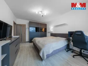 Prodej bytu 2+1, Karlovy Vary - Bohatice, Ostrovská, 68 m2