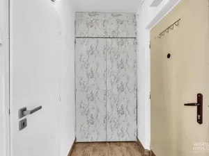 Pronájem bytu 1+kk, Dvůr Králové nad Labem, Macharova, 27 m2