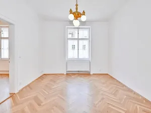 Pronájem bytu 3+1, Praha - Malá Strana, Karmelitská, 95 m2