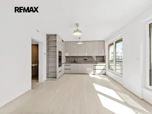 Pronájem bytu 3+kk, Praha - Hloubětín, Poděbradská, 77 m2