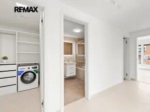 Pronájem bytu 3+kk, Praha - Hloubětín, Poděbradská, 77 m2