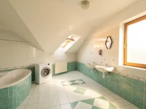 Prodej bytu 3+1, Mladá Boleslav, Komenského náměstí, 105 m2