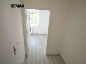 Pronájem bytu 1+1, Kladno, Sevastopolská, 28 m2