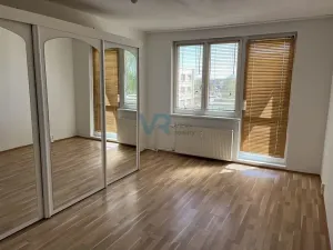 Prodej bytu 2+1, Trhové Sviny, Sídliště, 58 m2