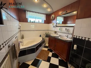 Prodej rodinného domu, Přáslavice, 300 m2