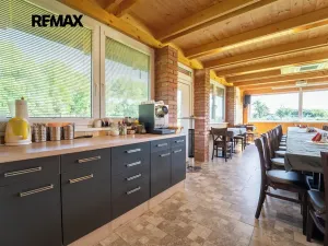 Prodej komerční nemovitosti, Chrášťany, 10917 m2