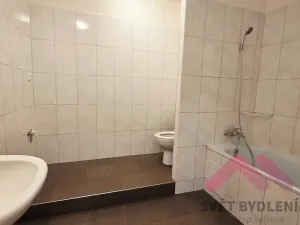 Pronájem bytu 3+1, Praha - Krč, Milevská, 63 m2