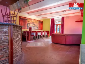 Prodej rodinného domu, Týn nad Vltavou, Vinařického náměstí, 190 m2