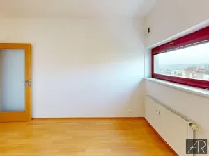 Pronájem bytu 3+kk, Praha - Podolí, Jeremenkova, 84 m2