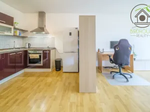 Prodej bytu 2+kk, Plzeň - Skvrňany, Waltrova, 72 m2